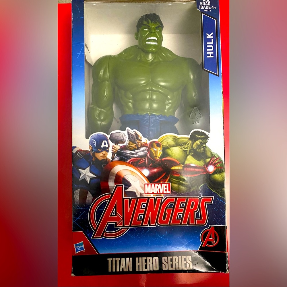 Marvel Avengers Titan Hero Series Hulk Figure
